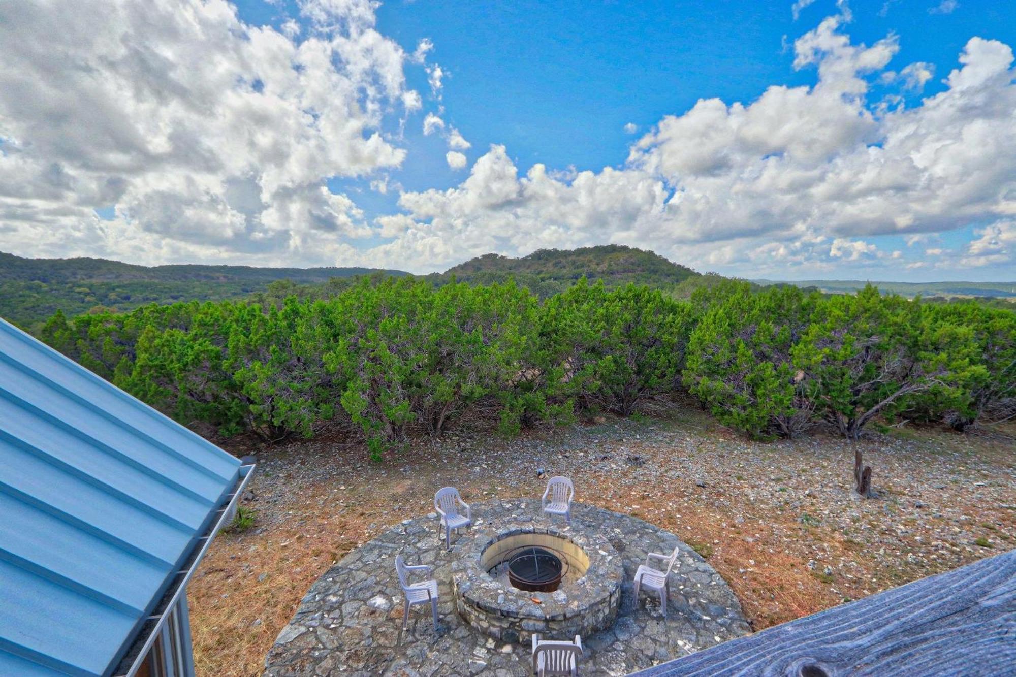 Log Cabin At Old Glory Ranch Wimberley Exterior photo